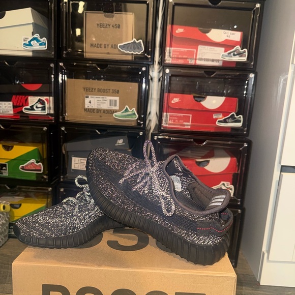 adidas gazelle silver green womens Adidas Yeezy Boost 350 V2 Static Black Non Reflective main image 1